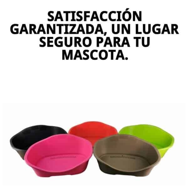 Bandeja de plástico para mascotas 55x37x26cm, resistente y colorida. Ideal para tu mascota, fácil de limpiar y segura.